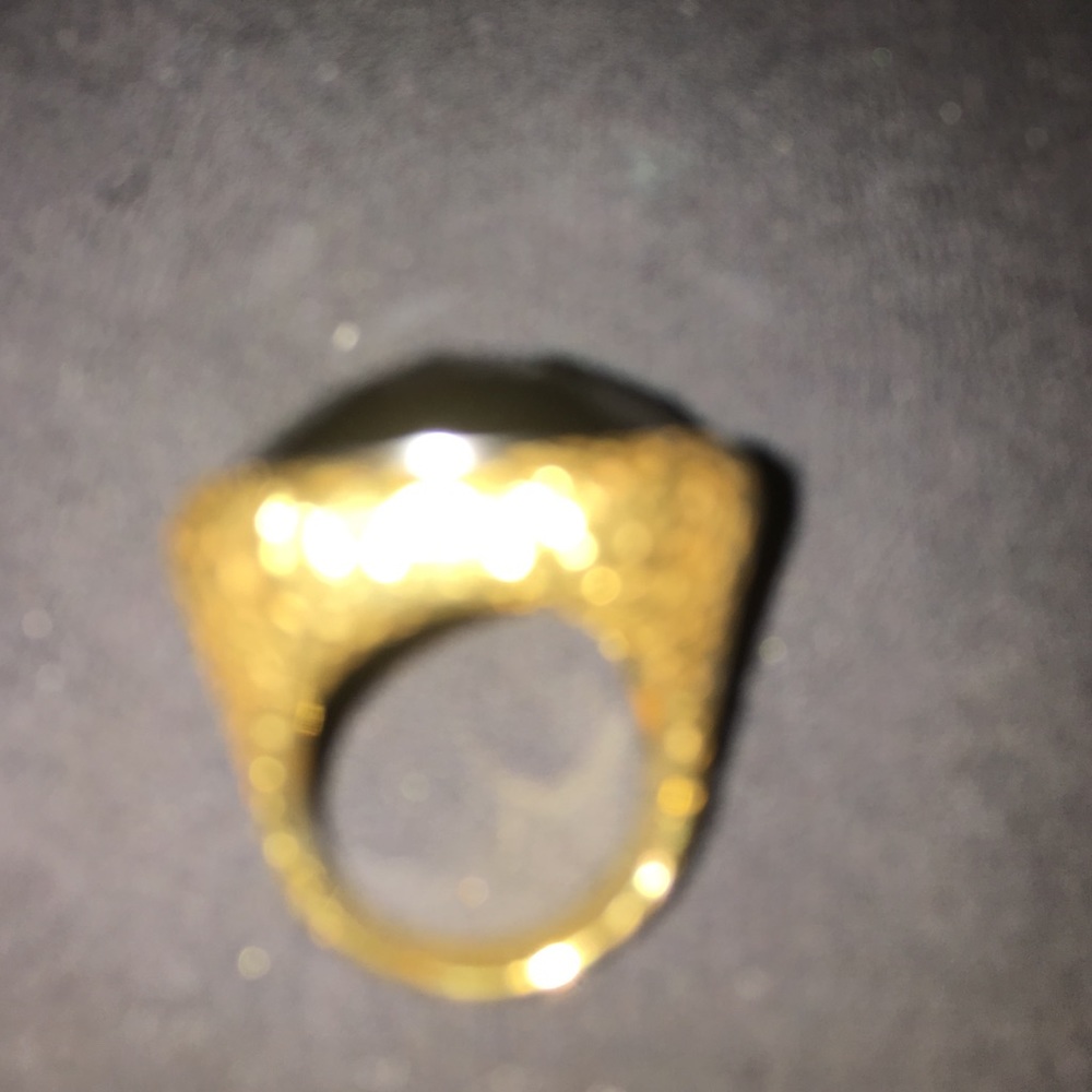 Ring - Picture 2 of 4