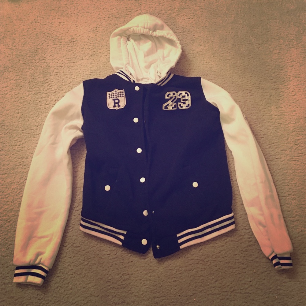 Black and white sweatshirt.