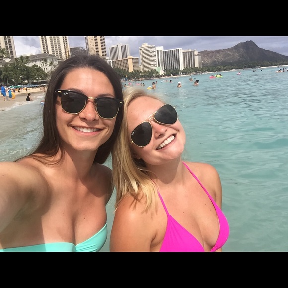 Meet your Posher, Amanda - Picture 5 of 6