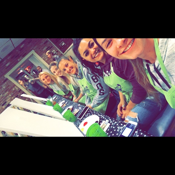 Meet your Posher, Amanda - Picture 6 of 6