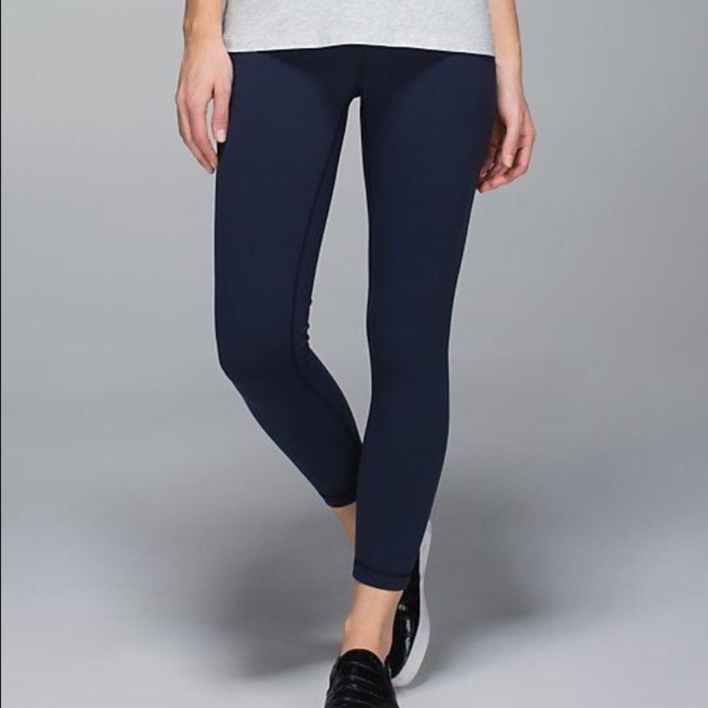 Lululemon Navy Blue High Times Pants sz 4