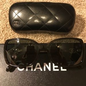 Chanel sunglasses 😎