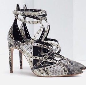 NWT Zara Basic Snakeskin Heels