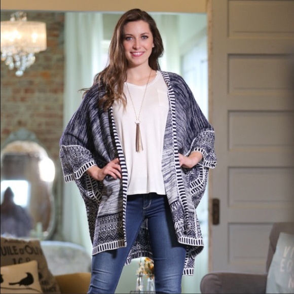 Sweater Cardigan ❣️ - Picture 2 of 3