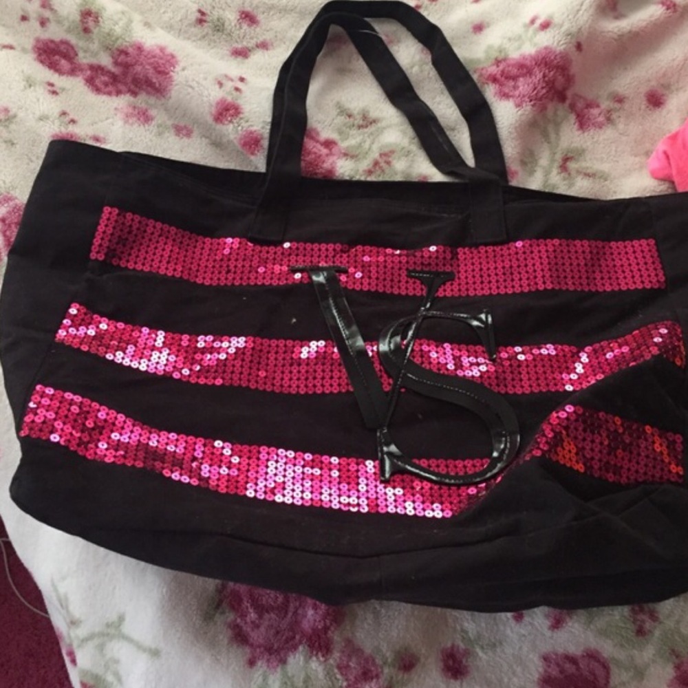 Authentic!!! vs tote