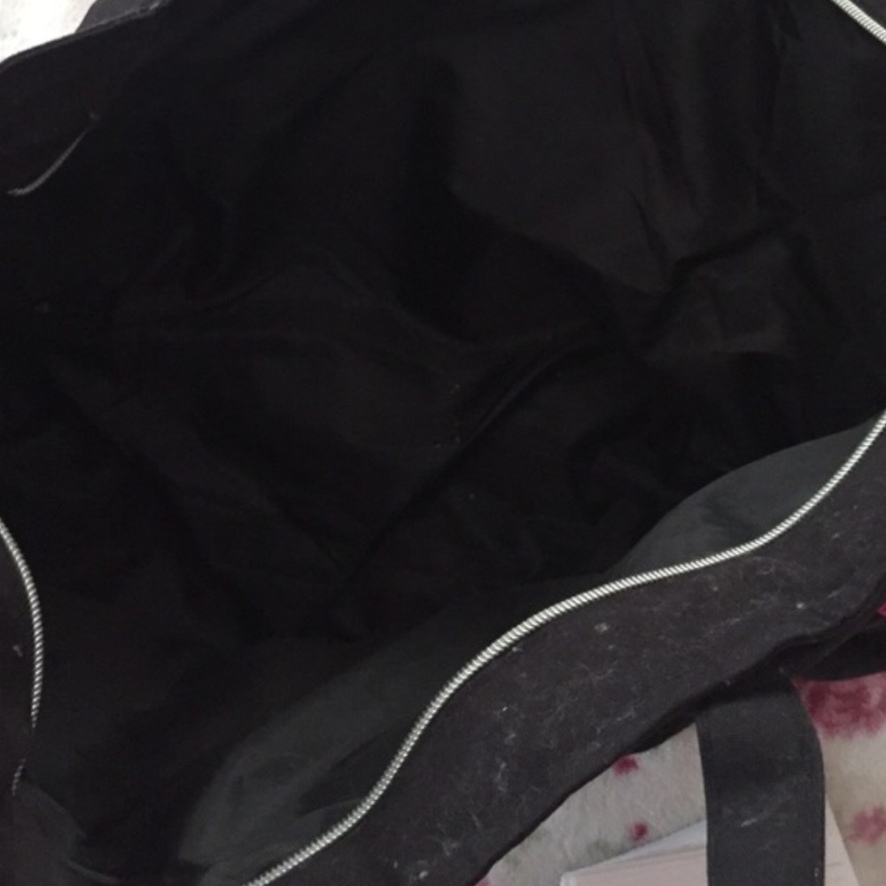 Authentic!!! vs tote - Picture 2 of 2