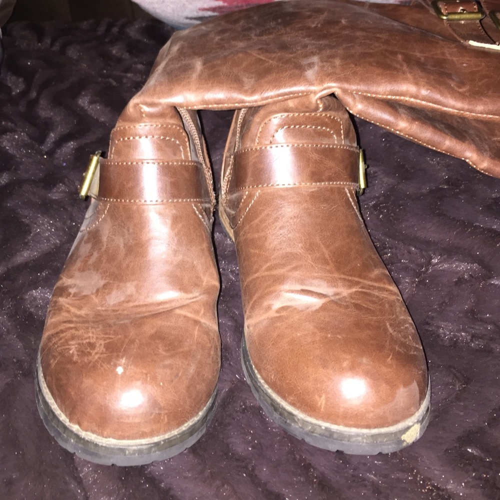Boots - Picture 2 of 3