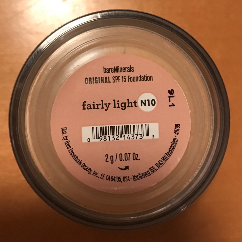 NEW bareMinerals Foundation: N10 Fairly Light