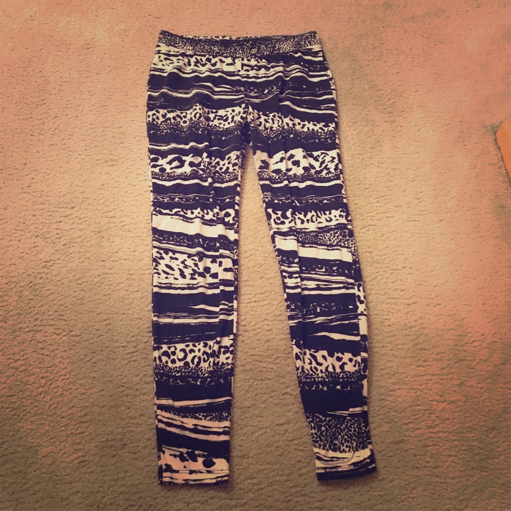 Animal print leggings