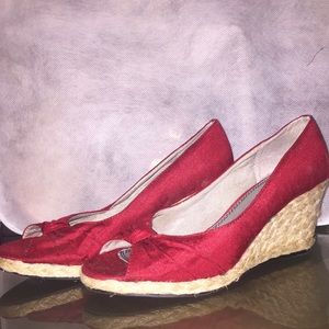 Cute Red Peep-Toe Wedges