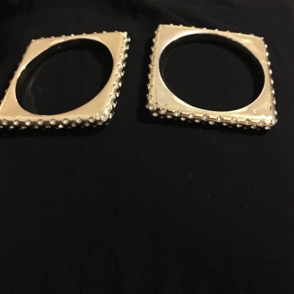 Bracelets - Picture 2 of 4