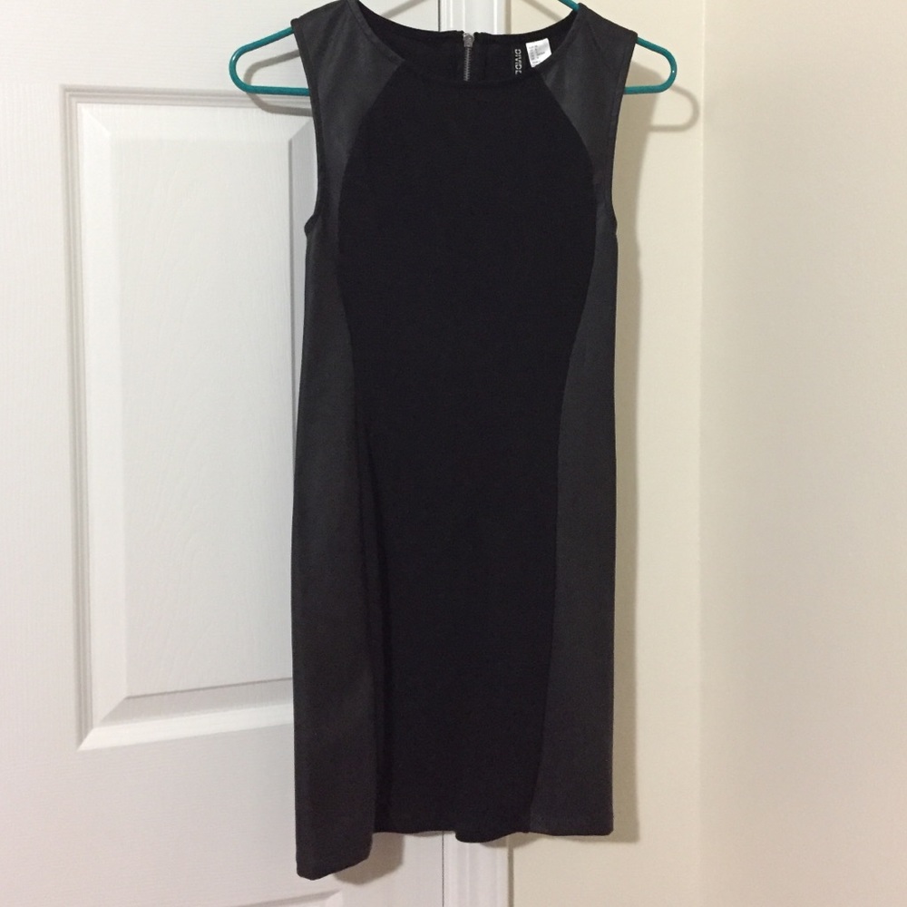 HM BODY SHAPING DRESS SIZE 6!