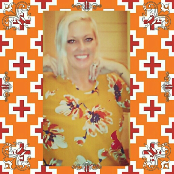 Meet your Posher, Rebecca - Picture 1 of 1