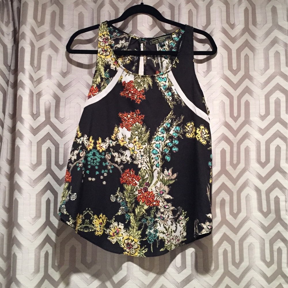 Love Stitch Keyhole back print tank