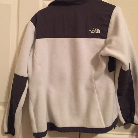White fleece North face - Picture 3 of 4