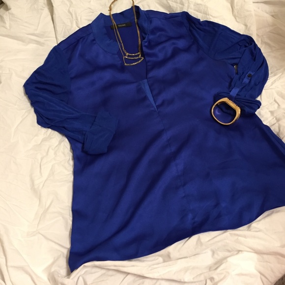 Blue Tahari blouse sz M - Picture 1 of 4
