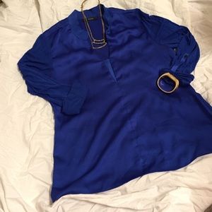 Blue Tahari blouse sz M