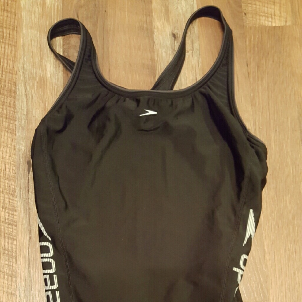 Nwot speedo swim suit