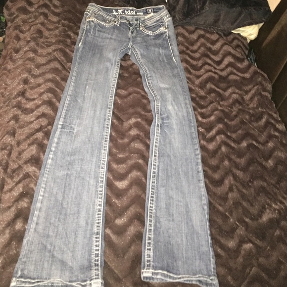 LA Idol - Picture 2 of 4