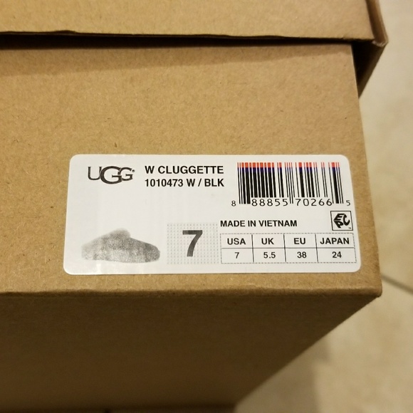 UGG Cluggette Black Sheepskin Slippers Size 7 - Picture 5 of 7