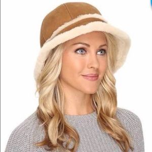 UGG women's city bucket hat