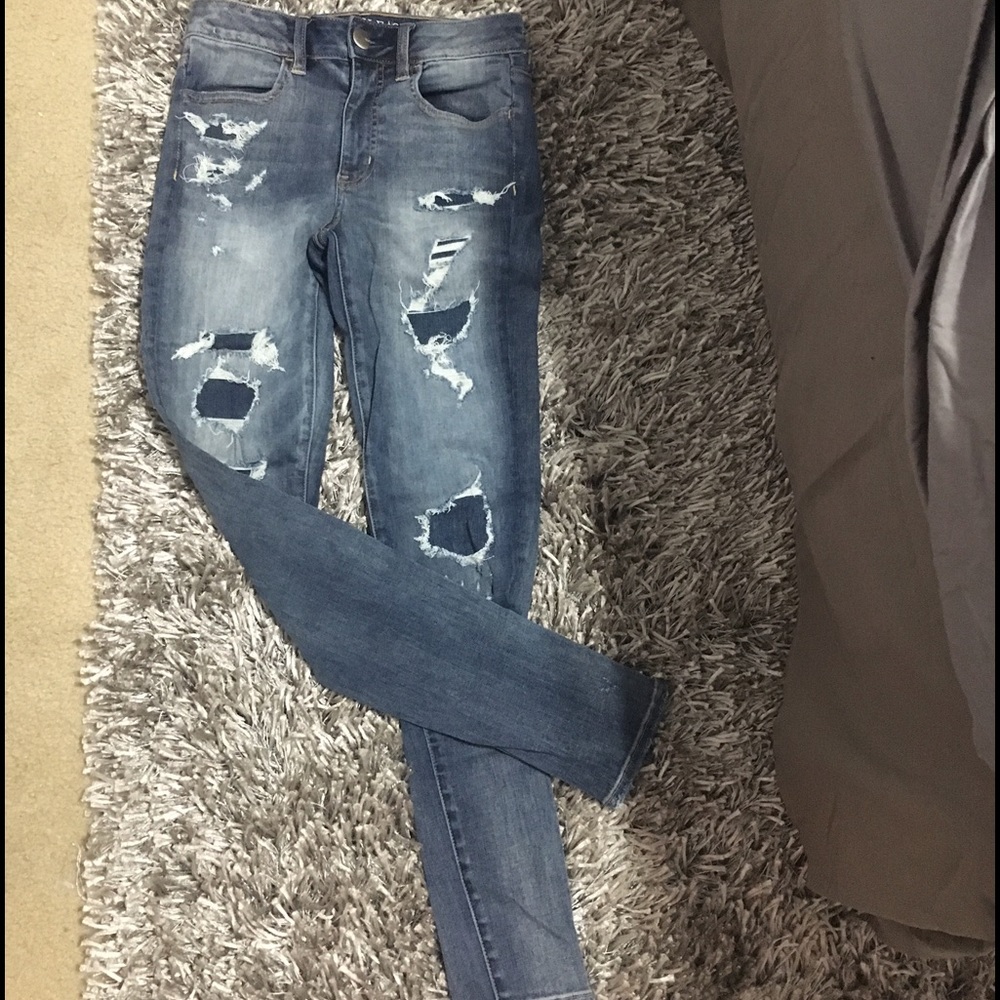 Distressed American eagle jeans. great condition!