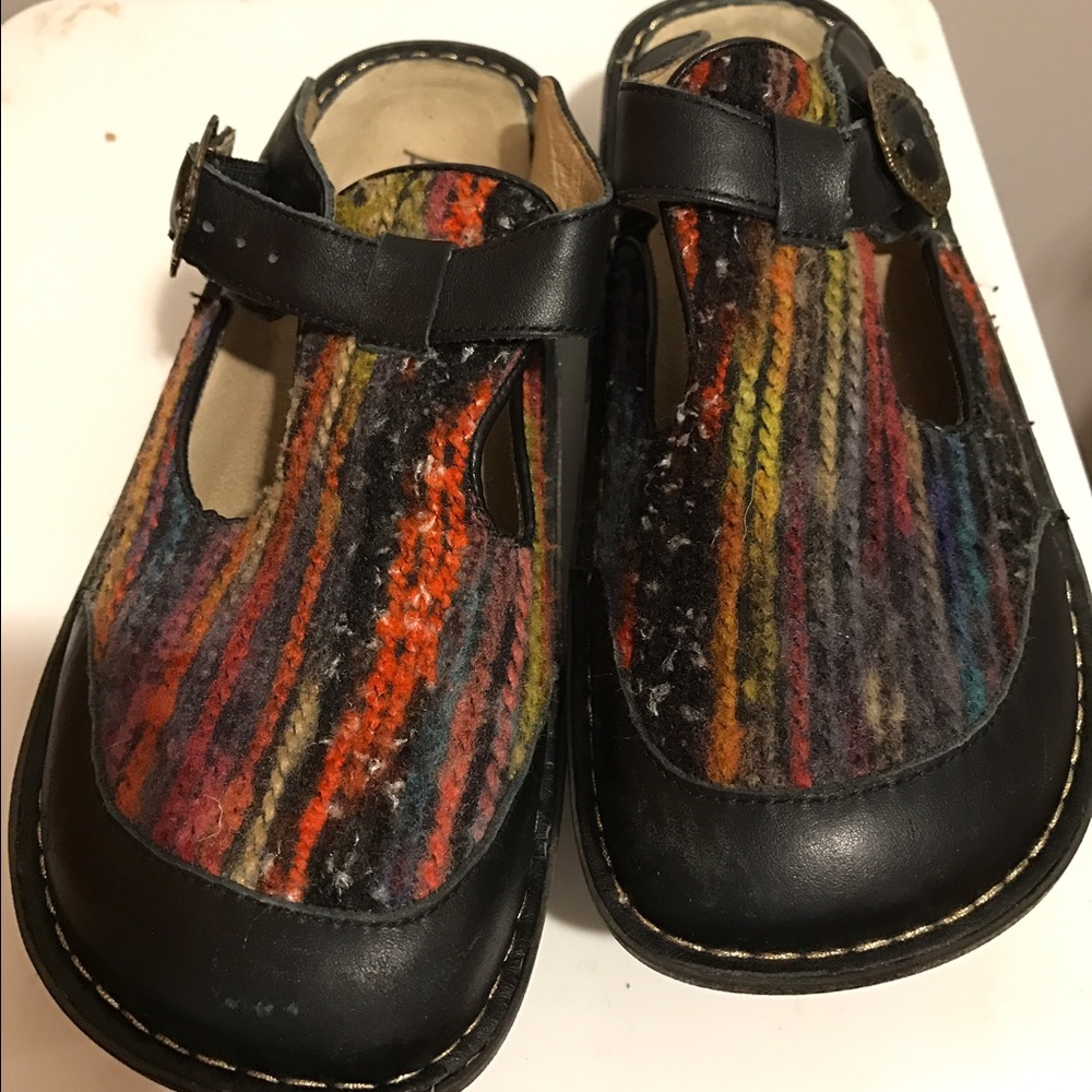 Alegria clogs
