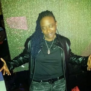 Meet your Posher, Ramona