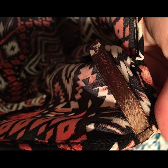 Aztec Shift Dress - Picture 4 of 4