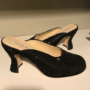 Bisou Bisou black kitten heel