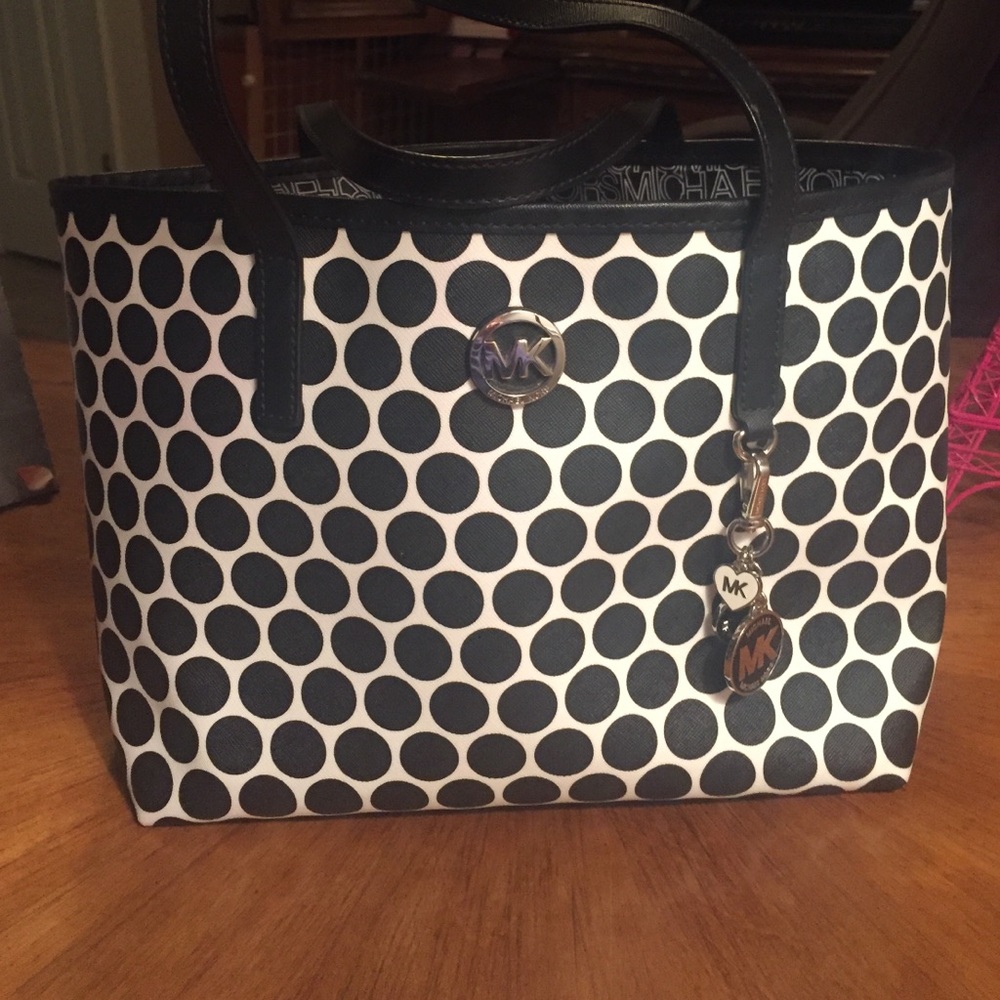 Michael Kors Kiki Printed Dot Small Tote.