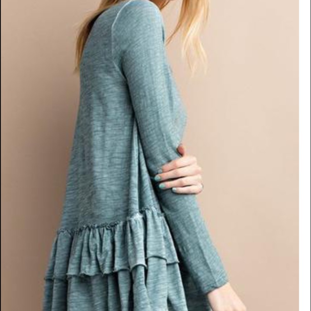 Easel top in Caribbean Blue! - Picture 3 of 6