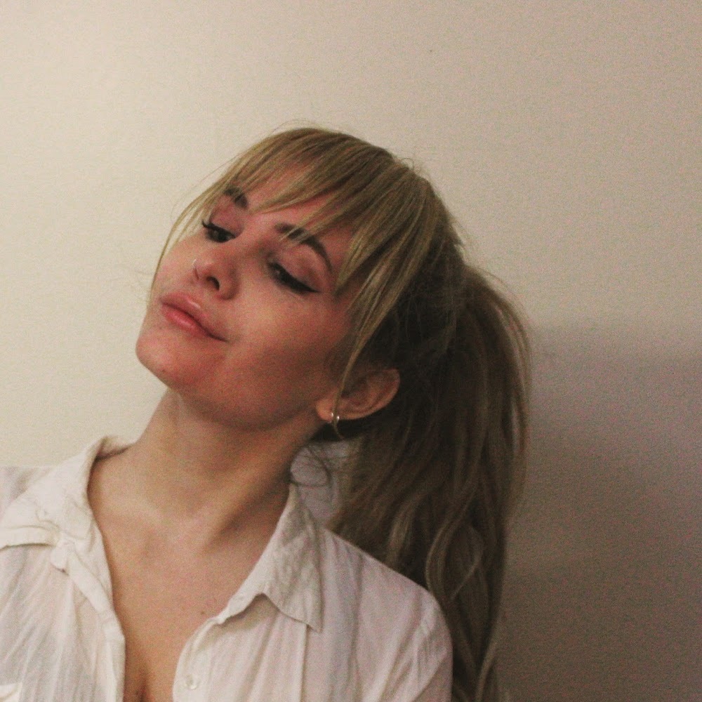 Meet your Posher, Rebecca