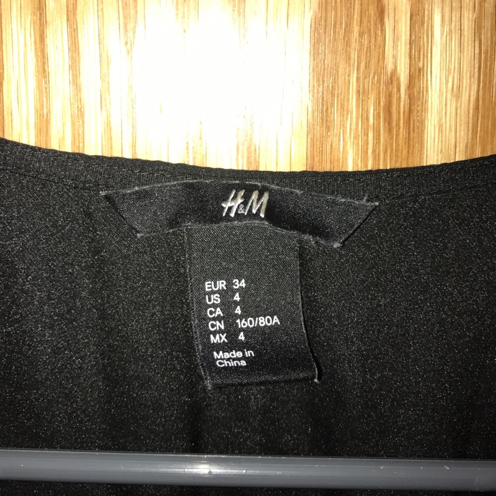 Black zipper dress! - Picture 3 of 4