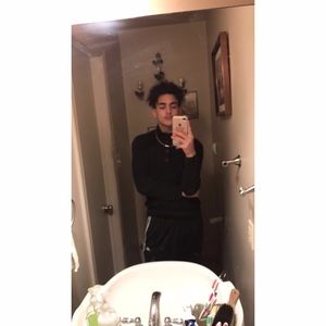 Meet your Posher, Javier