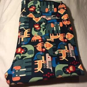BNWT LULAROE ANIMALS OS LEGGINGS