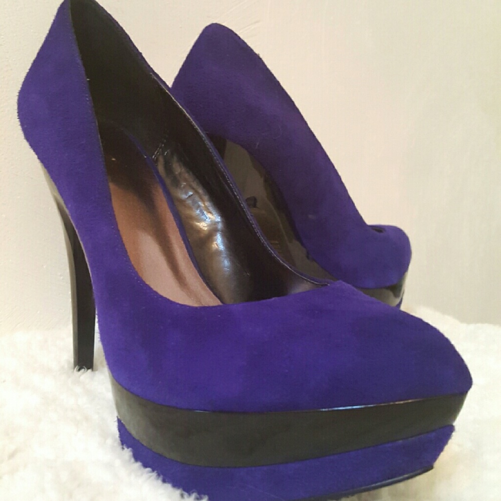 Baker's Deep Purple Suede "Tenley" Heels. Size 8.5
