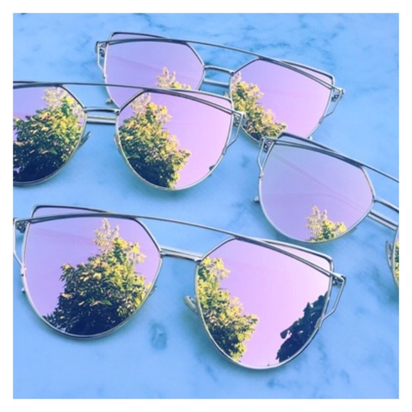 Rose Gold Mirrored Sunglasses - Picture 2 of 4