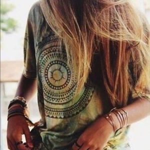 LOOKING FOR THIS SHIRT