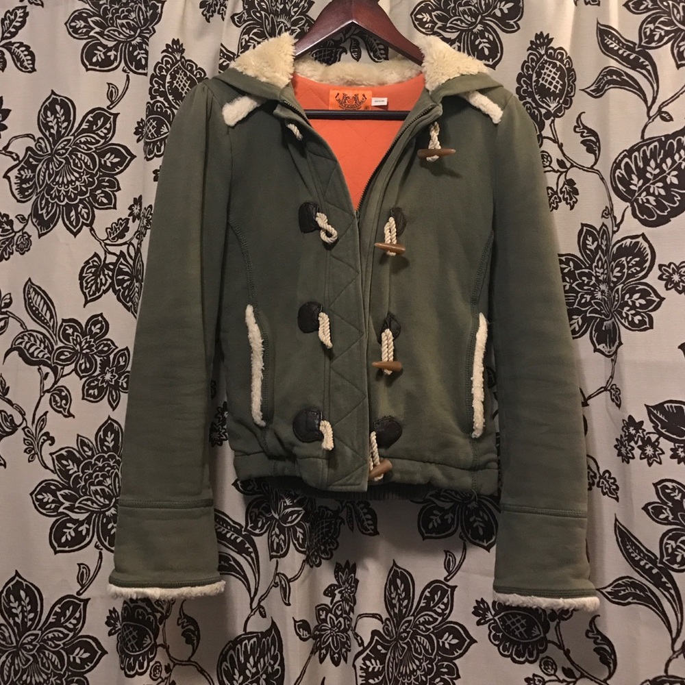 Size small juicy couture jacket w/ fur
