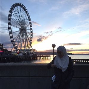 Meet your Posher, Nor amira