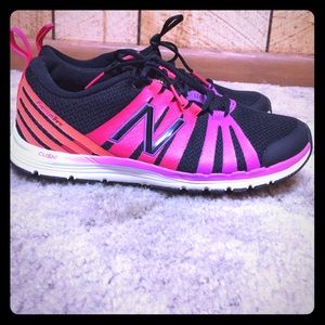 New balance tennis shoes