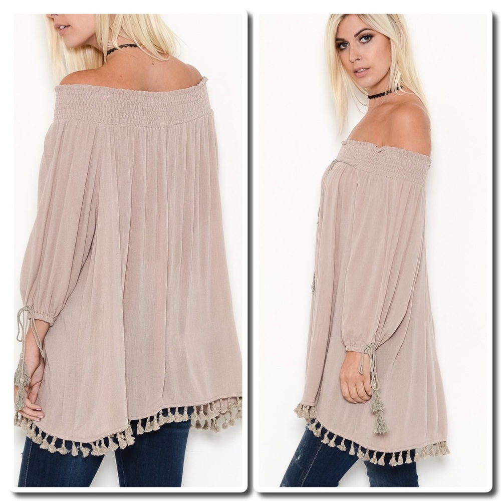 🎀SALE🎀LAST ONE 🎀FIRM🎀HP🎀 Tasseled  Tunic S/M - Picture 2 of 5