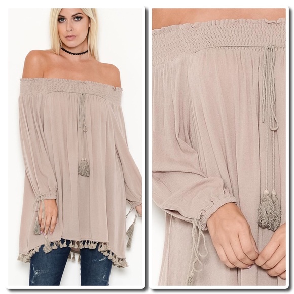 🎀SALE🎀LAST ONE 🎀FIRM🎀HP🎀 Tasseled  Tunic S/M - Picture 3 of 5