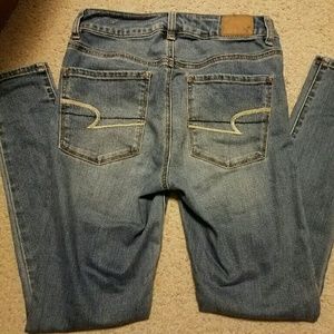 AE hi rise size 2 skinny jeans