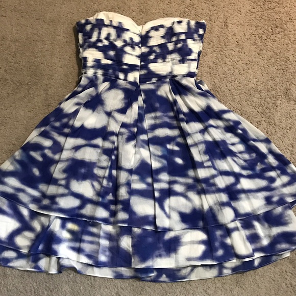 SOLD! Strapless blue/white dress size 10 - Picture 2 of 4