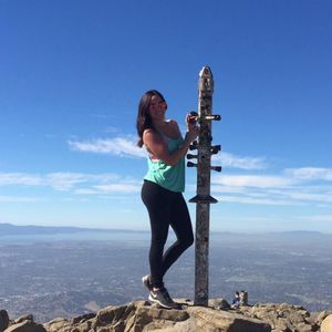 Meet your Posher, Moni