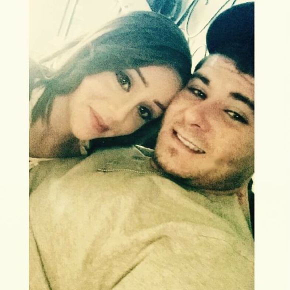 Meet your Posher, Hollie - Picture 1 of 1