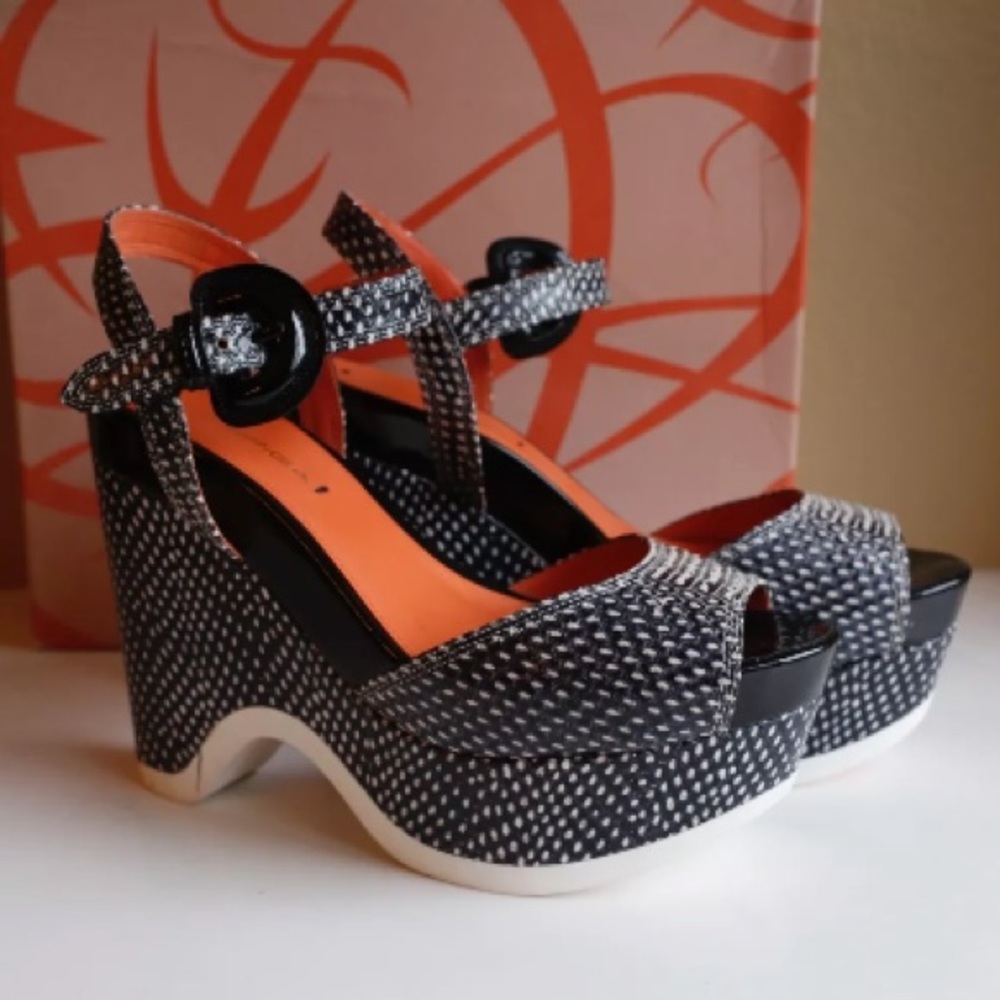 Via Spiga V- Aubrey black platform wedges sz 7.5