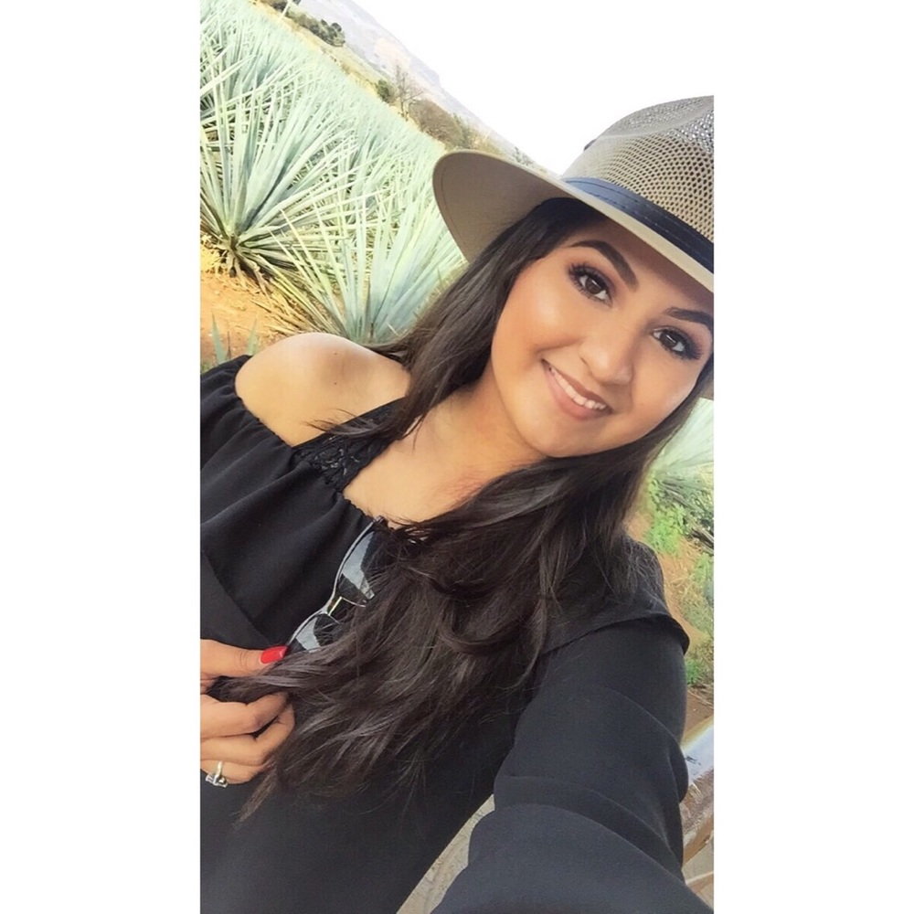 Meet your Posher, Jessica